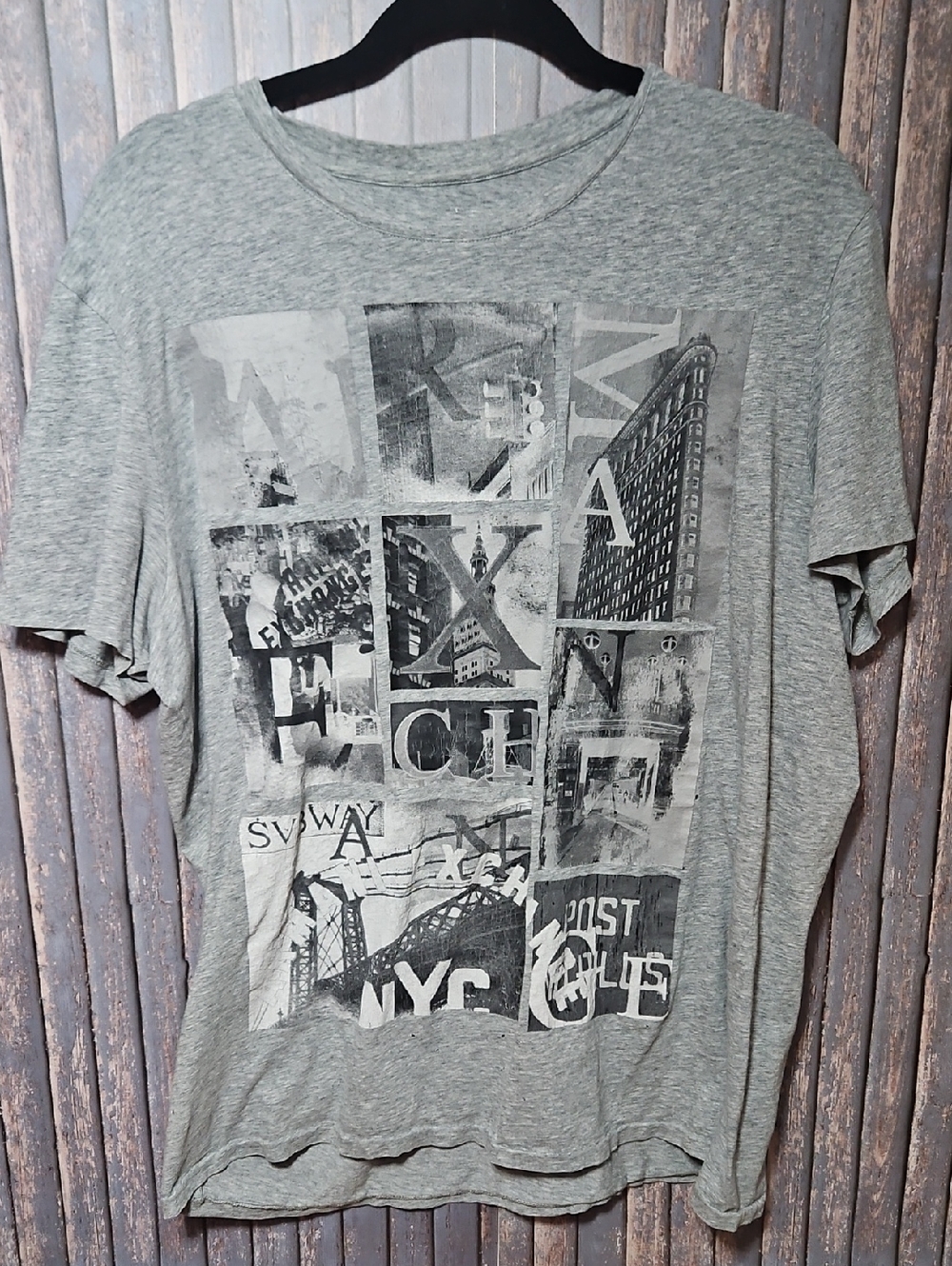 🌟3/$25🌟 Men's Grey Graphic T-Shirt - NYC Photo Collage Mens X Large